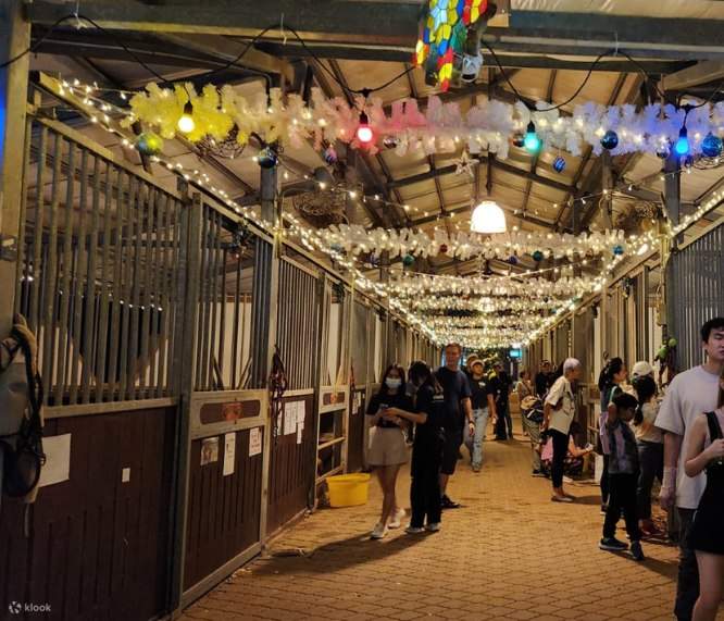 EQUAL | Рождество в конюшне 2025